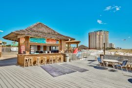 91 Pelican Beach Resort Tiki Bar
