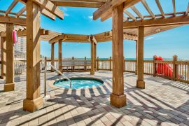 93 Pelican Beach Resort Hot tub