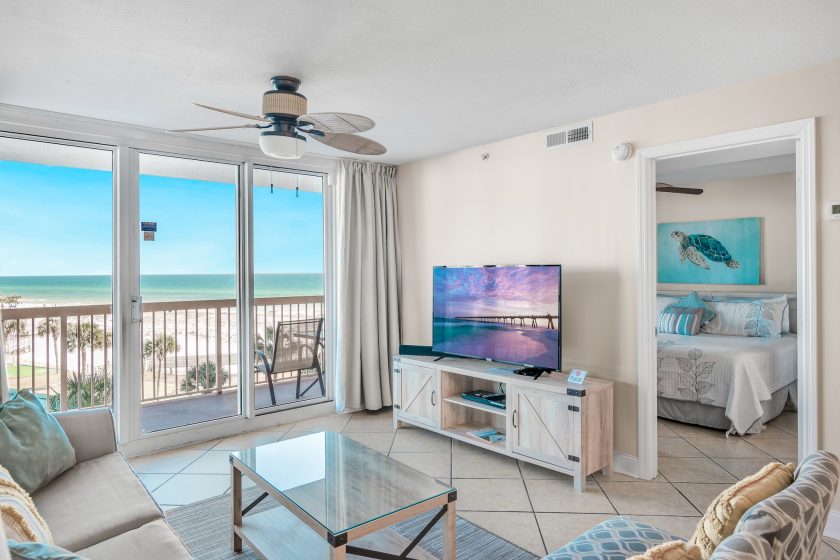 Pelican Beach 518 living room