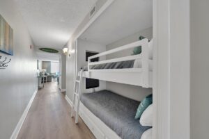 Built-in bunkbeds with TV Built-in bunkbeds with TV