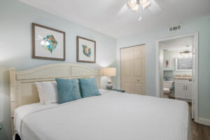 Master bedroom with king size bed Master bedroom with king size bed