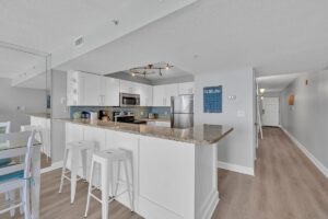 Full Kitchen Full Kitchen